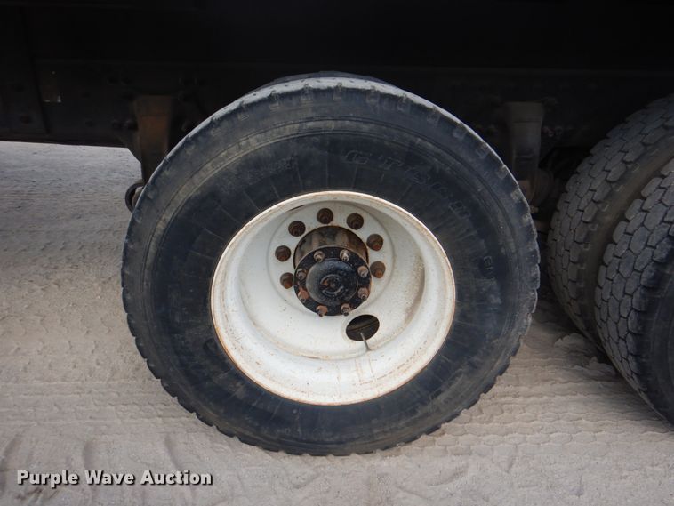 image for item DG1726 2008 Freightliner Business Class M2  flatbed truck