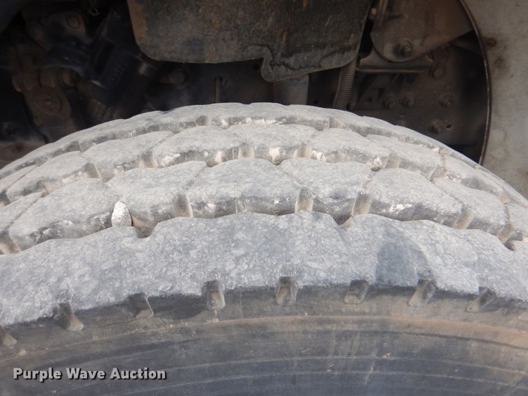 image for item DG1726 2008 Freightliner Business Class M2  flatbed truck