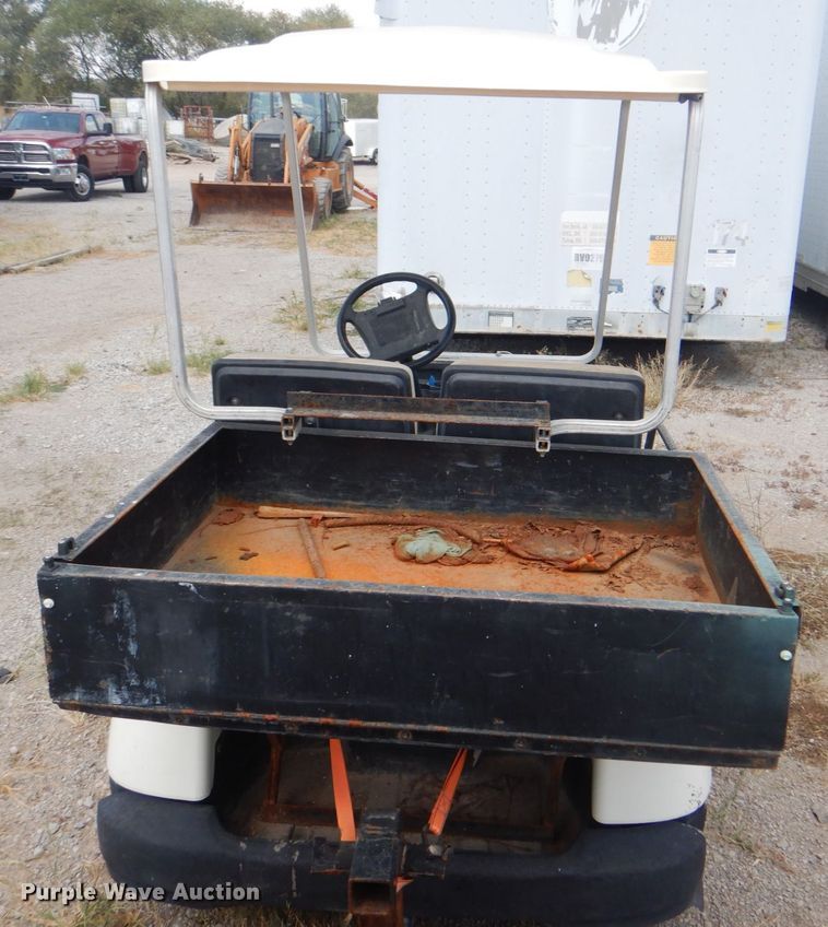 image for item DG1728 2000 Yamaha G16A  golf cart