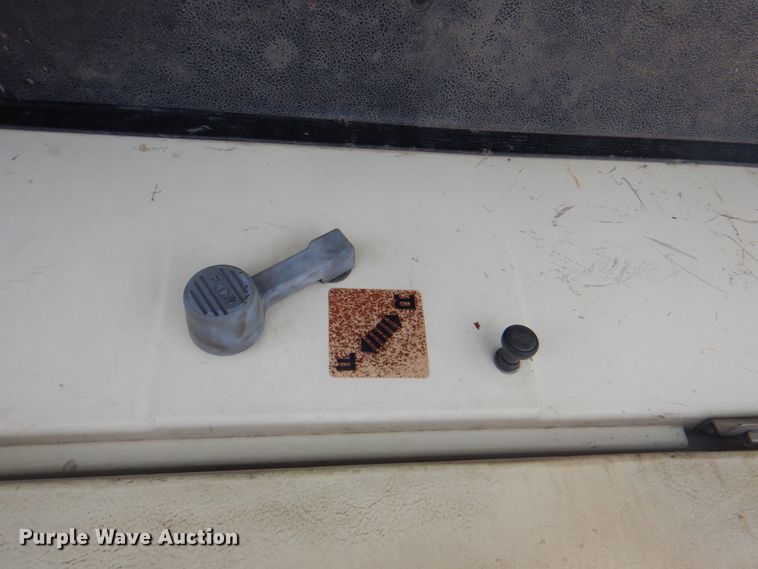 image for item DG1728 2000 Yamaha G16A  golf cart