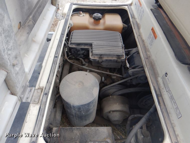 image for item DG1728 2000 Yamaha G16A  golf cart