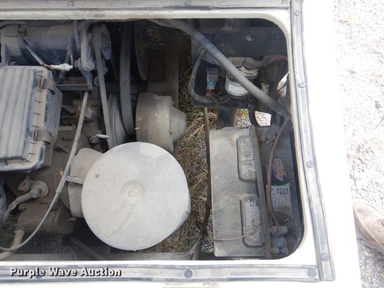 image for item DG1728 2000 Yamaha G16A  golf cart