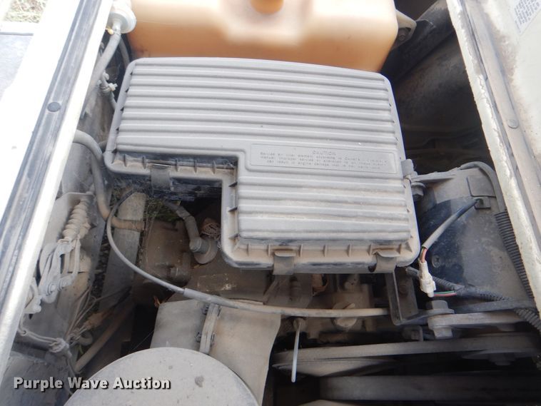 image for item DG1728 2000 Yamaha G16A  golf cart