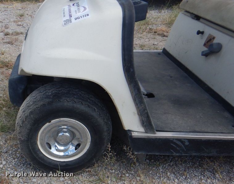 image for item DG1728 2000 Yamaha G16A  golf cart