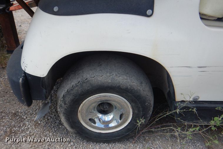 image for item DG1728 2000 Yamaha G16A  golf cart