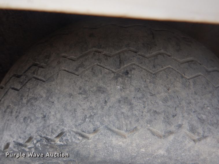 image for item DG1728 2000 Yamaha G16A  golf cart