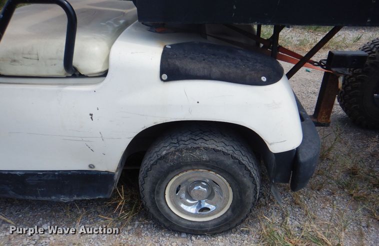 image for item DG1728 2000 Yamaha G16A  golf cart