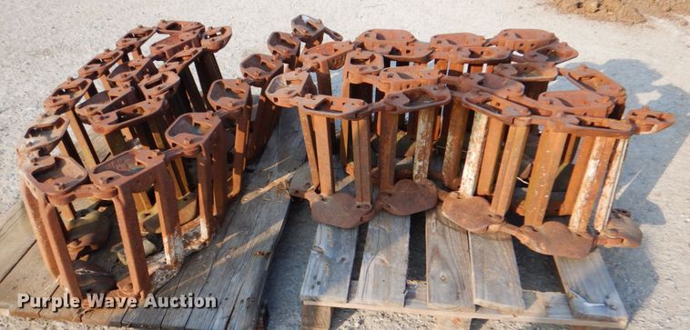 image for item DG1733 Bobcat  15"W over tire skid steer tracks