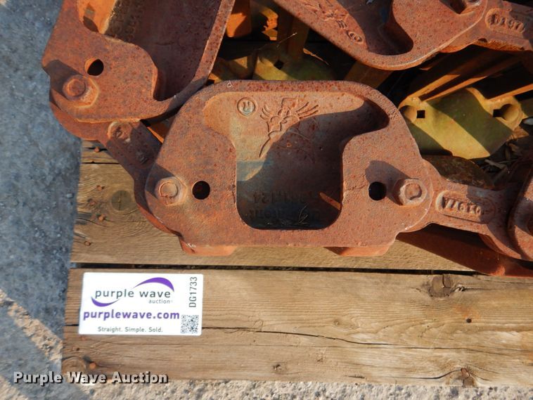 image for item DG1733 Bobcat  15"W over tire skid steer tracks