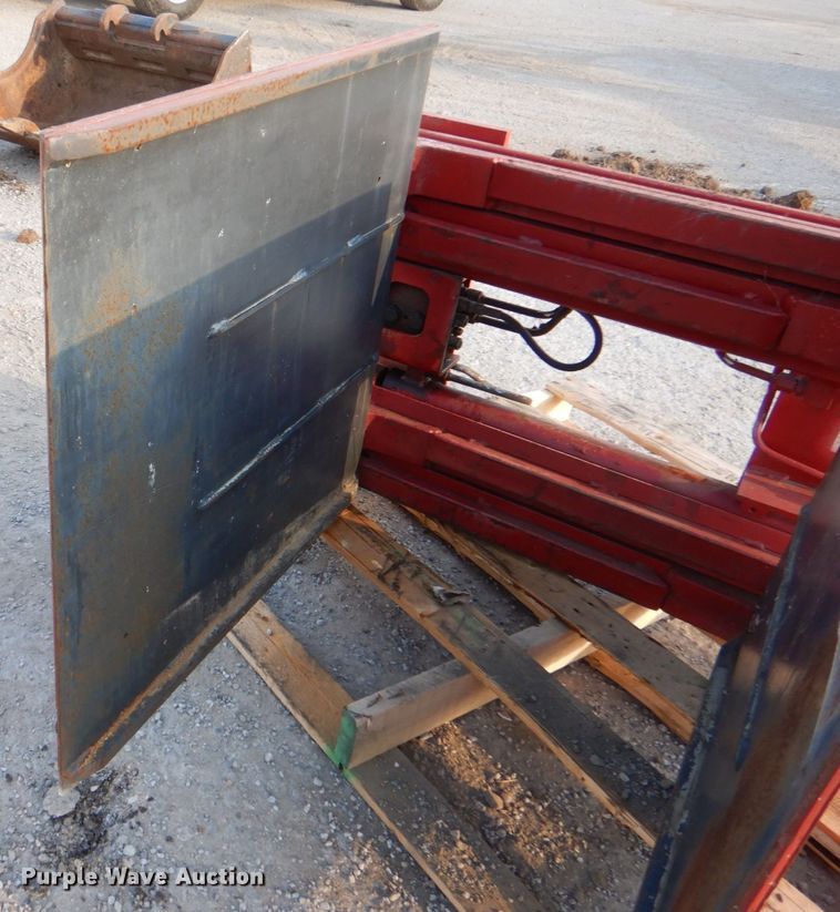 image for item DG1734 38"W forklift clamp