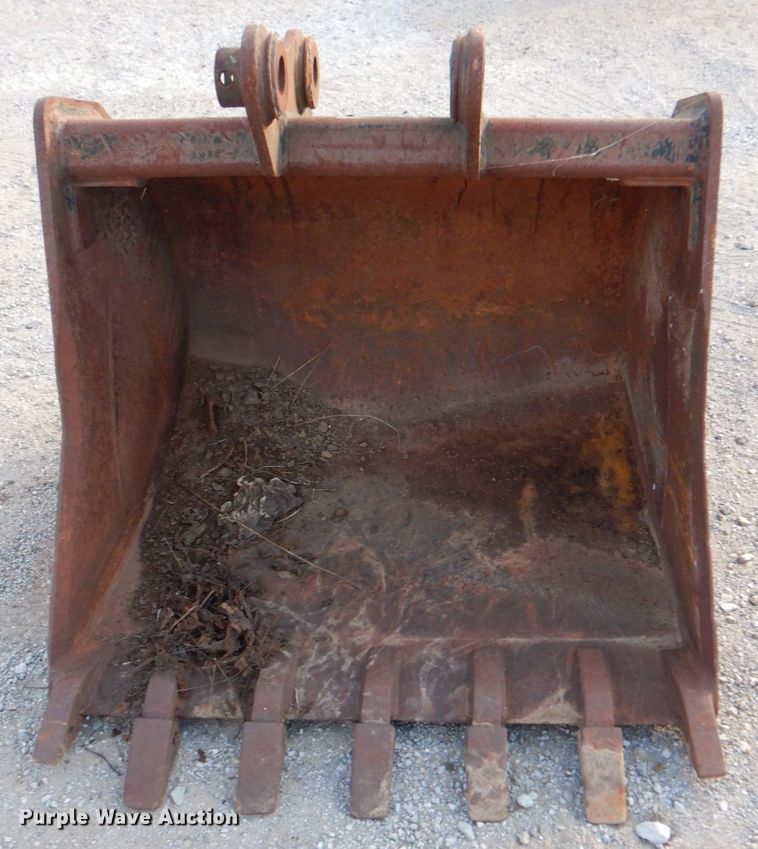 image for item DG1735 (2) Bobcat excavator buckets