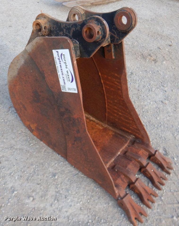 image for item DG1735 (2) Bobcat excavator buckets