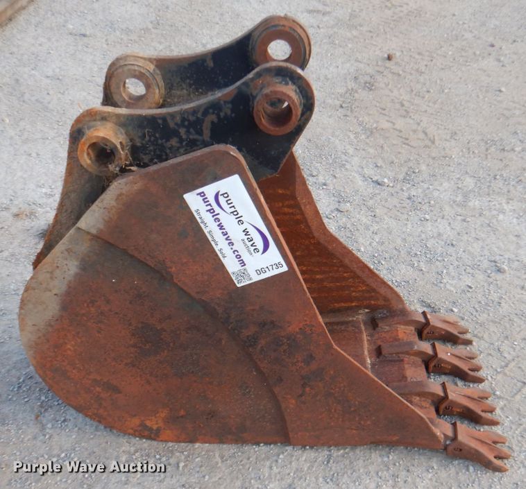 image for item DG1735 (2) Bobcat excavator buckets