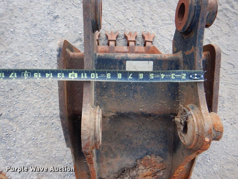 image for item DG1735 (2) Bobcat excavator buckets