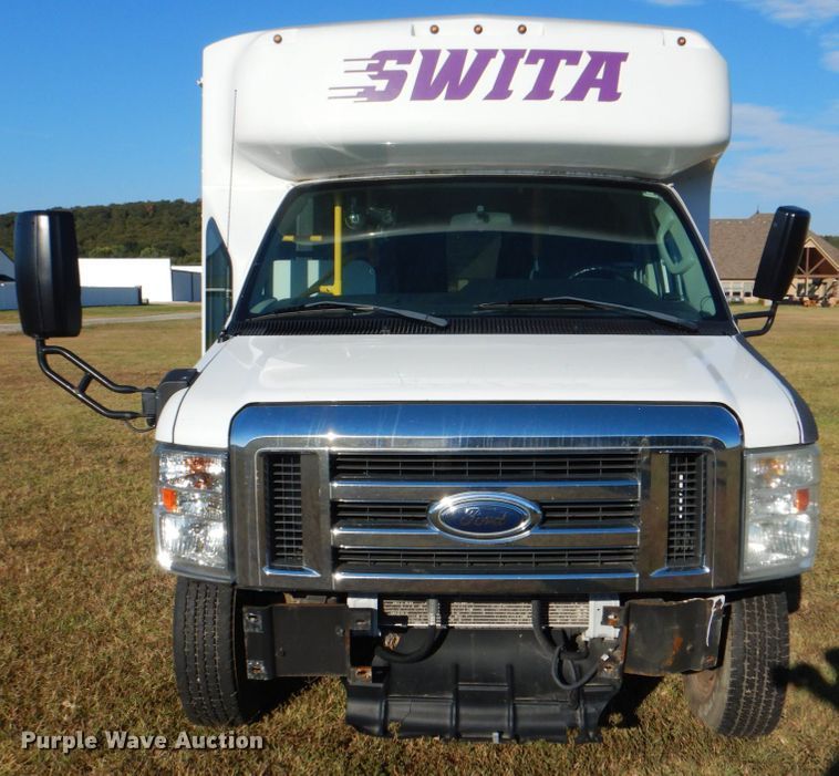 image for item DG1786 2017 Ford E450  shuttle bus