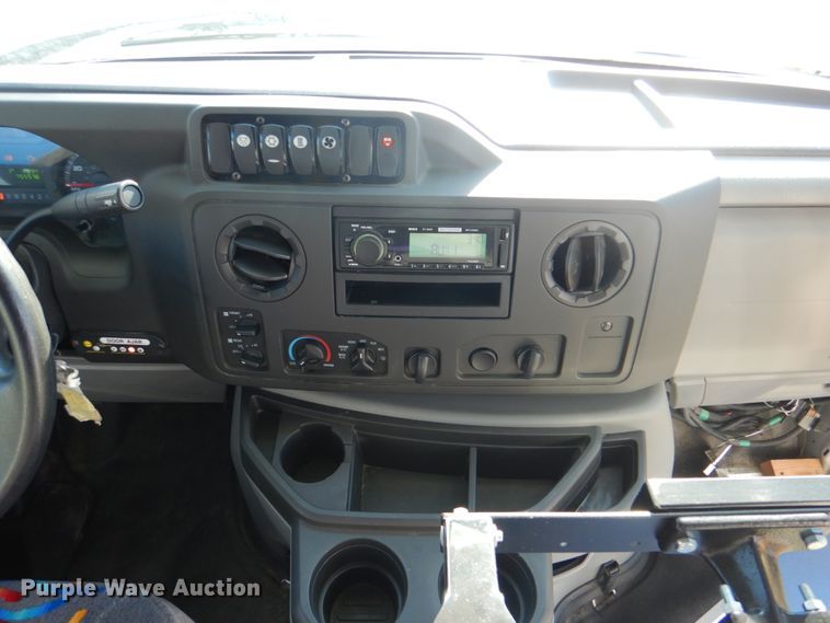 image for item DG1786 2017 Ford E450  shuttle bus