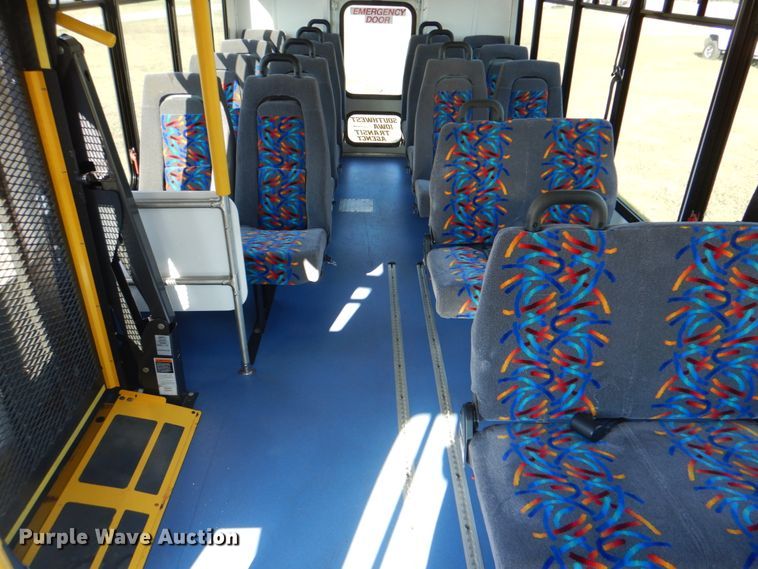 image for item DG1786 2017 Ford E450  shuttle bus
