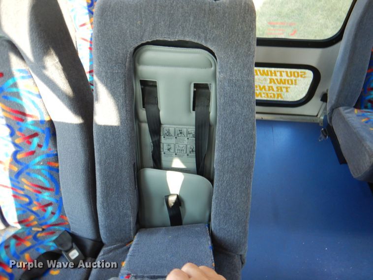 image for item DG1786 2017 Ford E450  shuttle bus