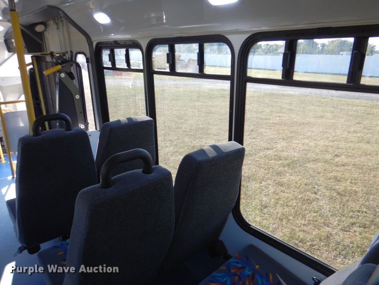 image for item DG1786 2017 Ford E450  shuttle bus