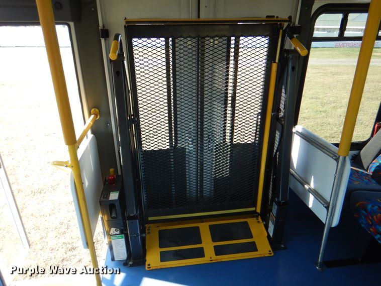 image for item DG1786 2017 Ford E450  shuttle bus