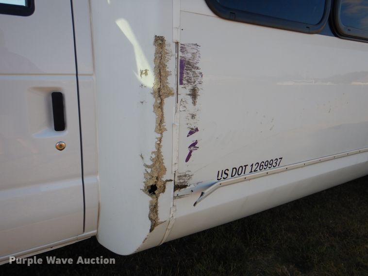 image for item DG1786 2017 Ford E450  shuttle bus