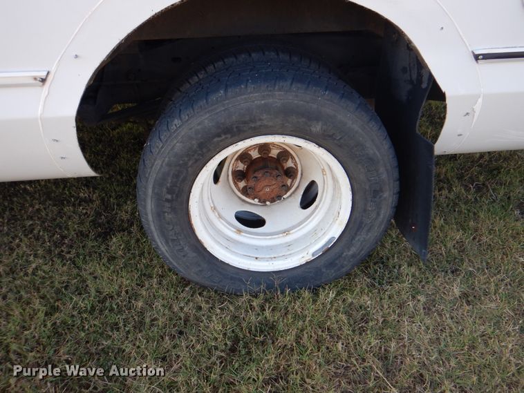 image for item DG1786 2017 Ford E450  shuttle bus
