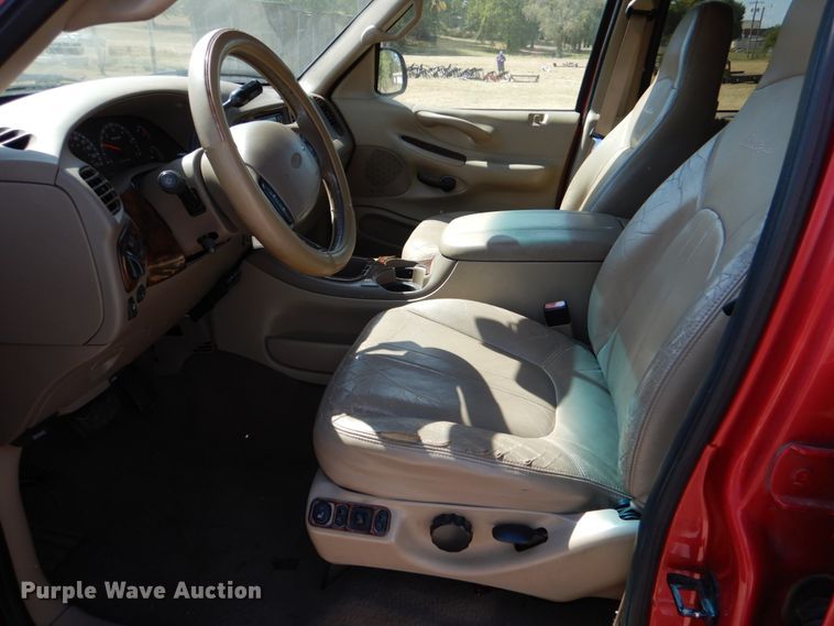 image for item DG1813 2001 Ford Expedition  SUV