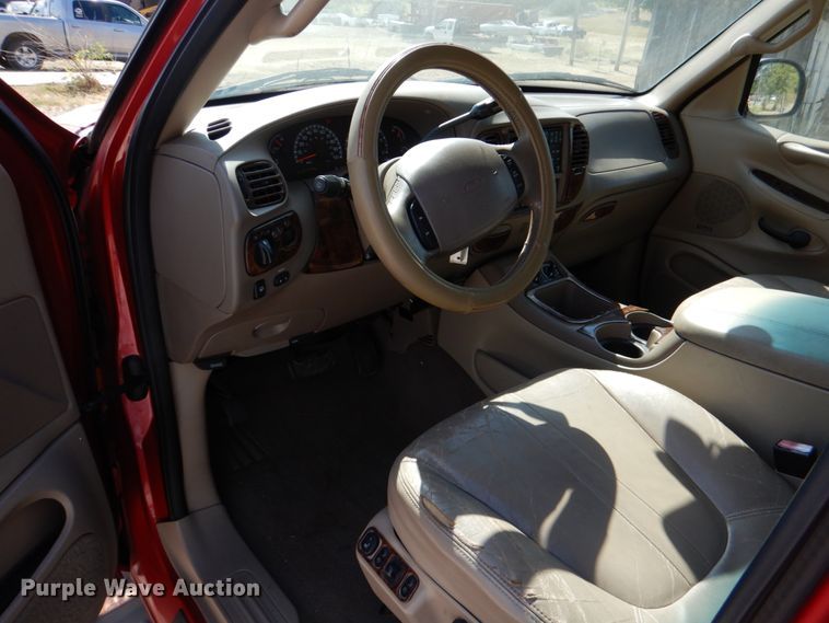 image for item DG1813 2001 Ford Expedition  SUV