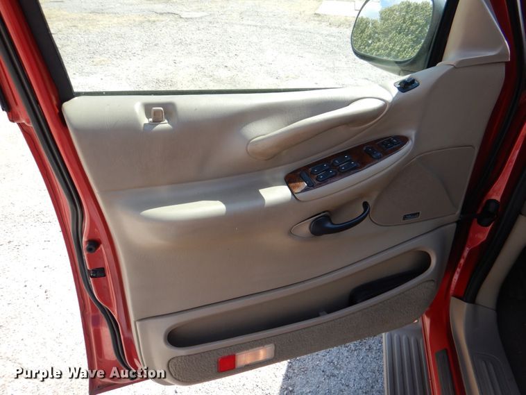 image for item DG1813 2001 Ford Expedition  SUV