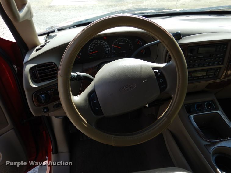 image for item DG1813 2001 Ford Expedition  SUV