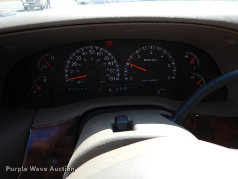 image for item DG1813 2001 Ford Expedition  SUV