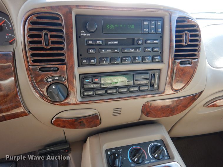 image for item DG1813 2001 Ford Expedition  SUV
