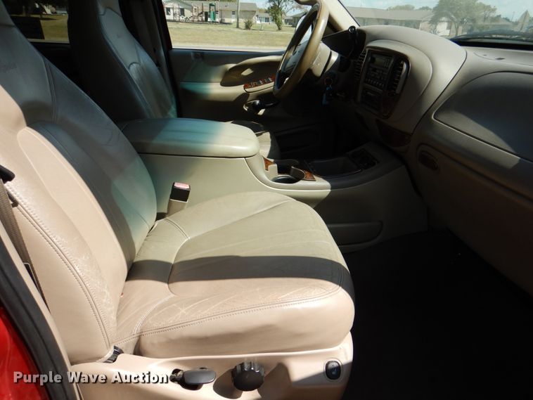 image for item DG1813 2001 Ford Expedition  SUV