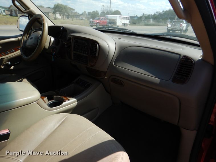 image for item DG1813 2001 Ford Expedition  SUV