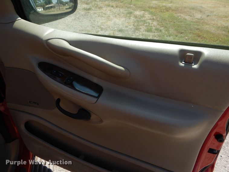 image for item DG1813 2001 Ford Expedition  SUV