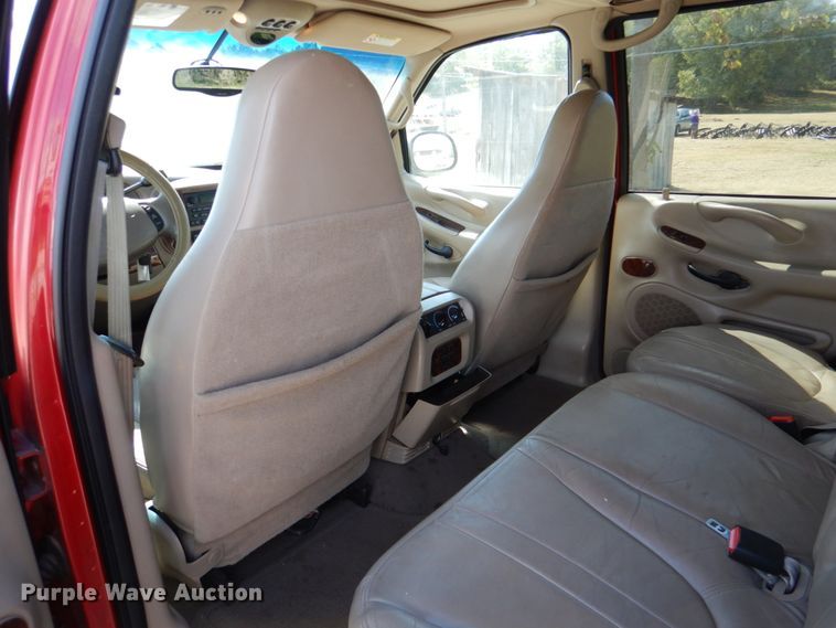 image for item DG1813 2001 Ford Expedition  SUV