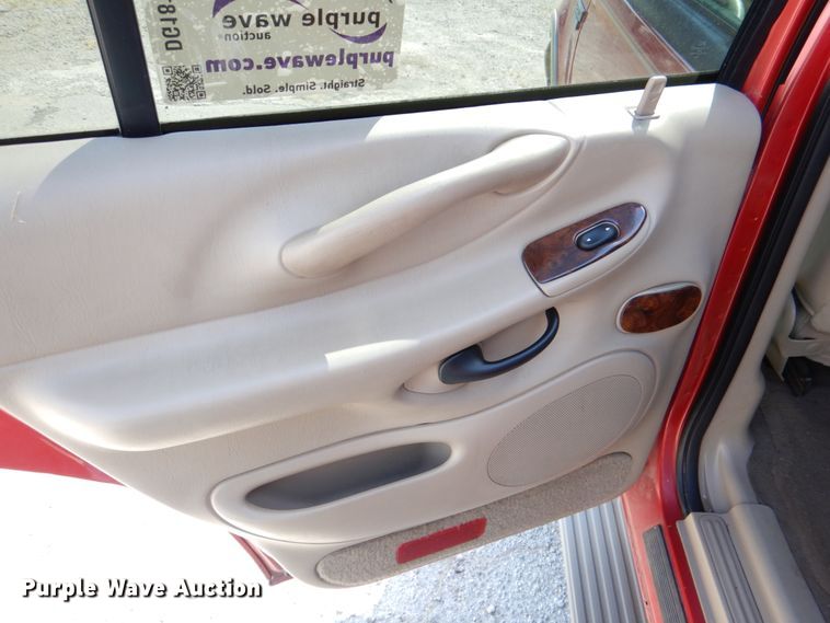 image for item DG1813 2001 Ford Expedition  SUV