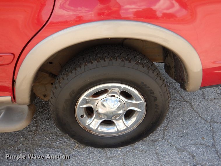 image for item DG1813 2001 Ford Expedition  SUV
