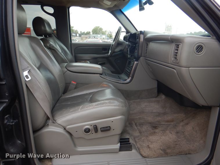 image for item DG1831 2003 GMC Yukon Denali  SUV