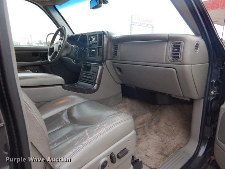 image for item DG1831 2003 GMC Yukon Denali  SUV