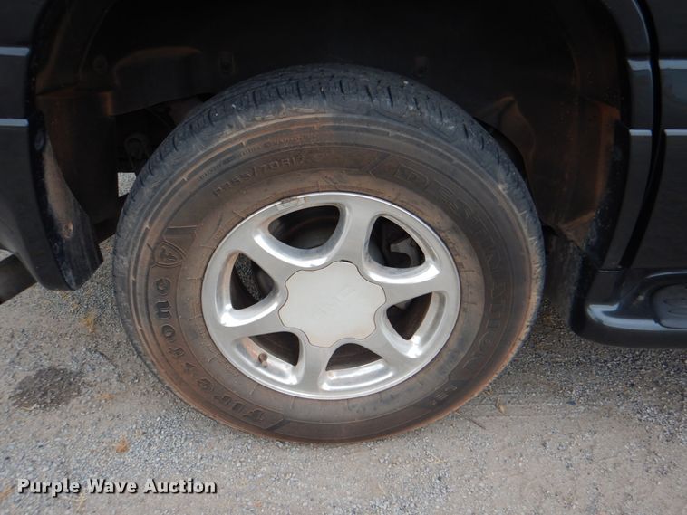 image for item DG1831 2003 GMC Yukon Denali  SUV