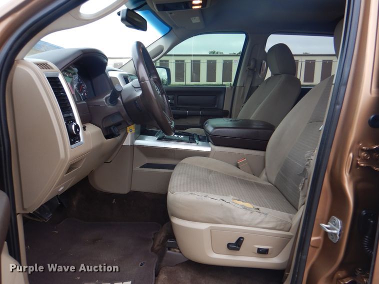 image for item DG1832 2012 Dodge Ram 1500  Crew Cab pickup truck