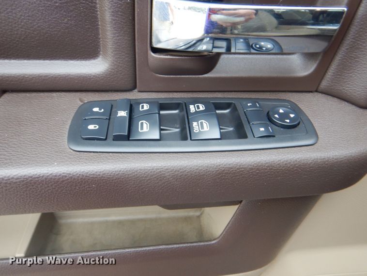 image for item DG1832 2012 Dodge Ram 1500  Crew Cab pickup truck