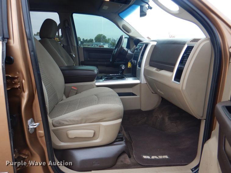 image for item DG1832 2012 Dodge Ram 1500  Crew Cab pickup truck