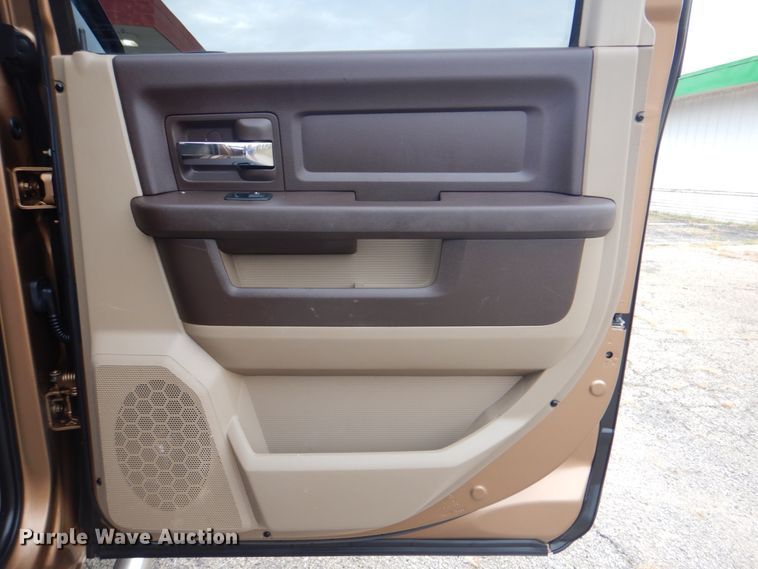 image for item DG1832 2012 Dodge Ram 1500  Crew Cab pickup truck