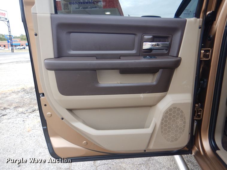 image for item DG1832 2012 Dodge Ram 1500  Crew Cab pickup truck