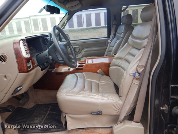 image for item DG1833 1996 Chevrolet Tahoe  SUV