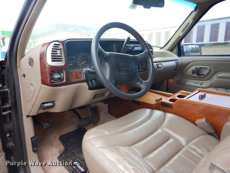 image for item DG1833 1996 Chevrolet Tahoe  SUV