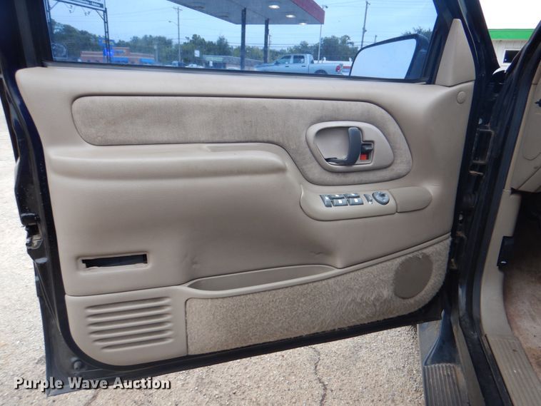 image for item DG1833 1996 Chevrolet Tahoe  SUV