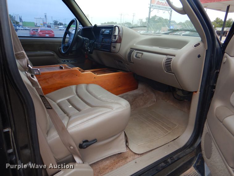 image for item DG1833 1996 Chevrolet Tahoe  SUV